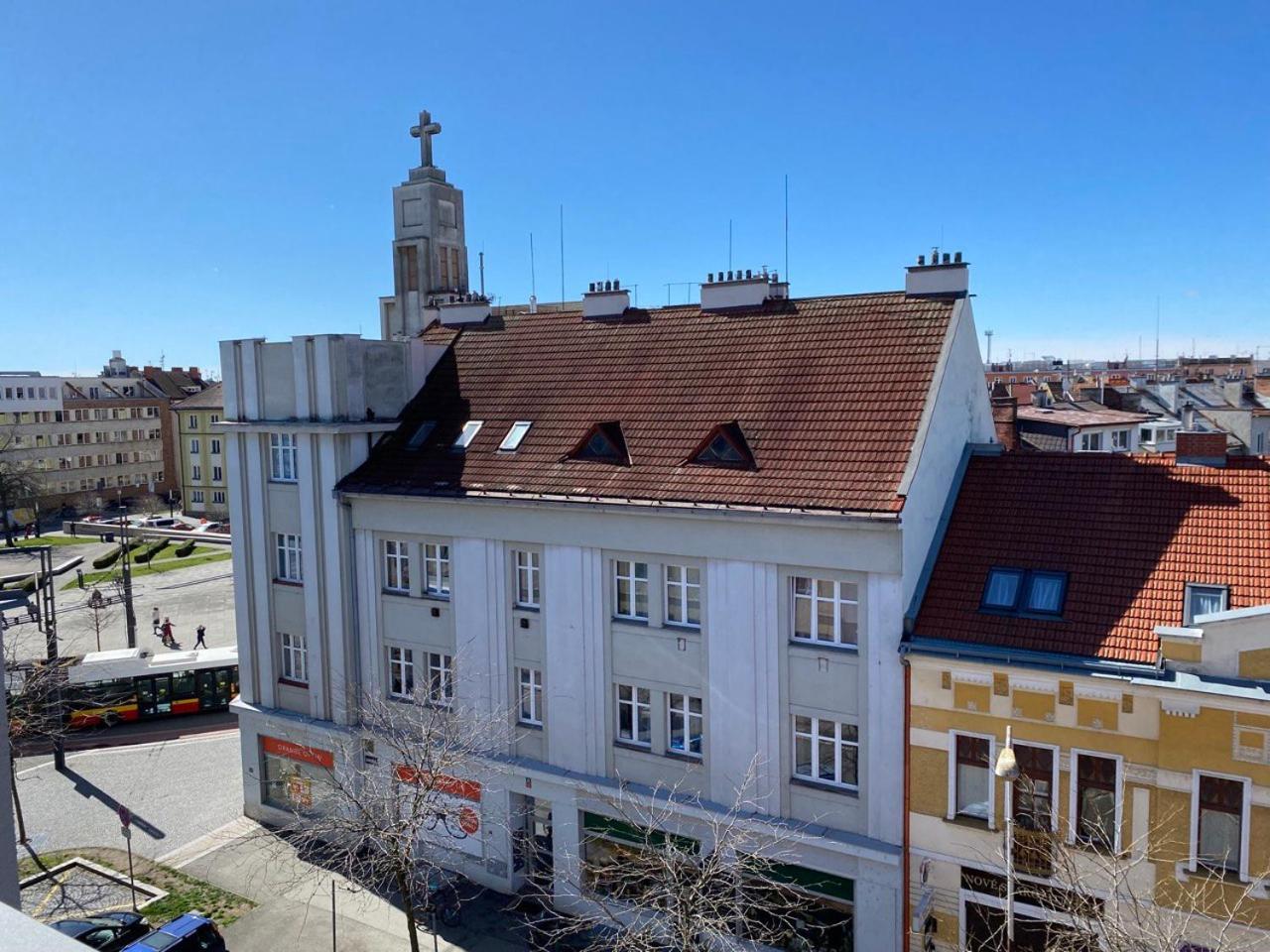 Perla Hradce 301 Apartman Hradec Králové Kültér fotó