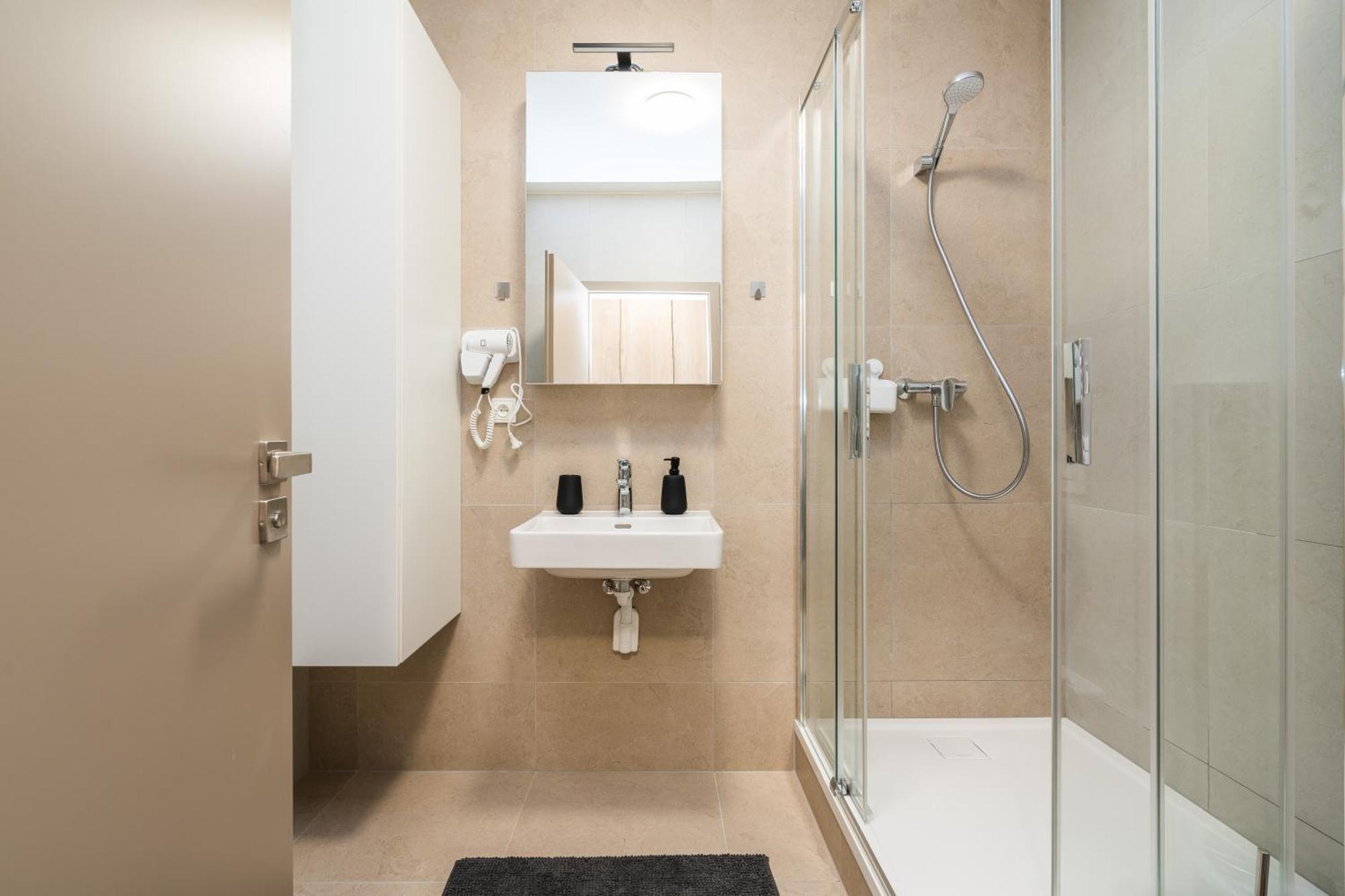 Perla Hradce 301 Apartman Hradec Králové Kültér fotó
